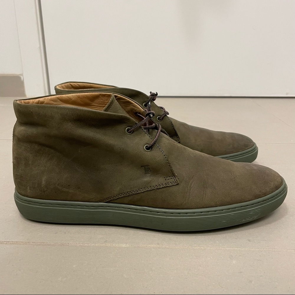 Tod’s Suede Chukka Boot
